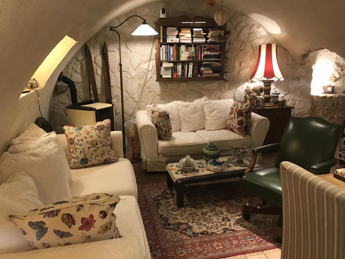B&B Il Grottino Di אסרגי מראה חיצוני תמונה